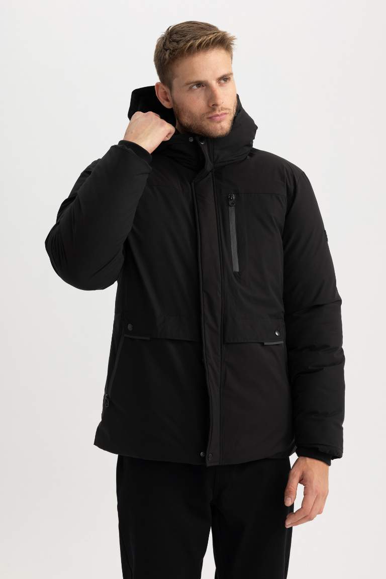 Su İtici Regular Fit Kapüşonlu Fermuarlı Mont
