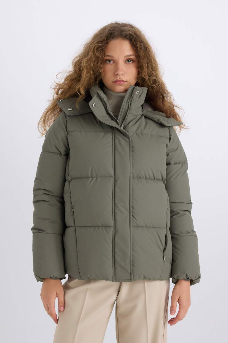 	Su İtici Puffer Şişme Mont Oversize Geniş Kalıp Kapüşonlu Fermuarlı Çıtçıtlı