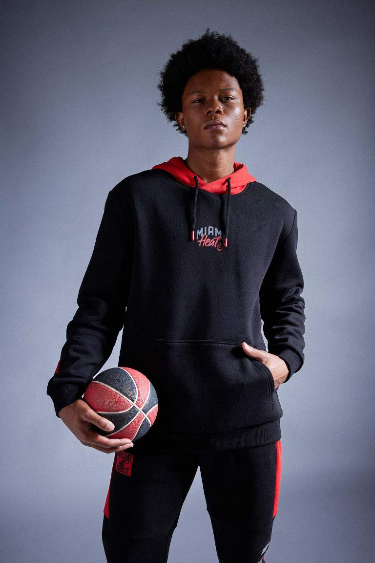 DeFactoFit NBA Miami Heat Regular Fit Kapüşonlu Kalın Sweatshirt