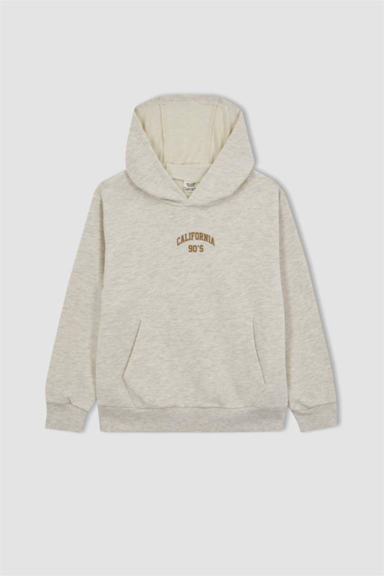 سويت شيرت ولادي قصة عادية بكابيشون بجيب