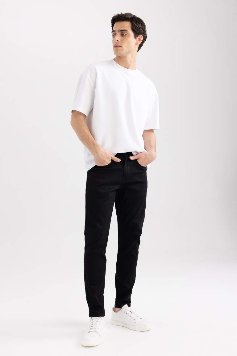Slim Tapered Fit Dar Kalıp Normal Bel Daralan Paça Jean Pantolon