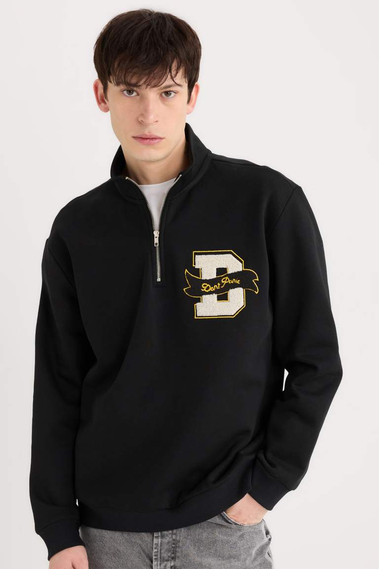 Regular Fit Dik Yaka Fermuarlı Baskılı Sweatshirt