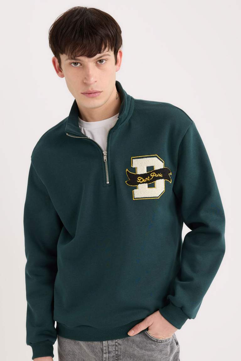 Regular Fit Dik Yaka Fermuarlı Baskılı Sweatshirt