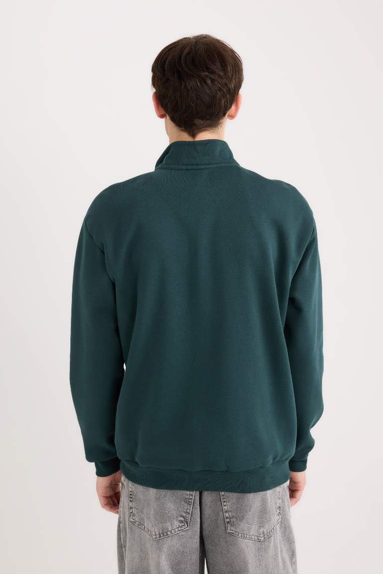 Regular Fit Dik Yaka Fermuarlı Baskılı Sweatshirt