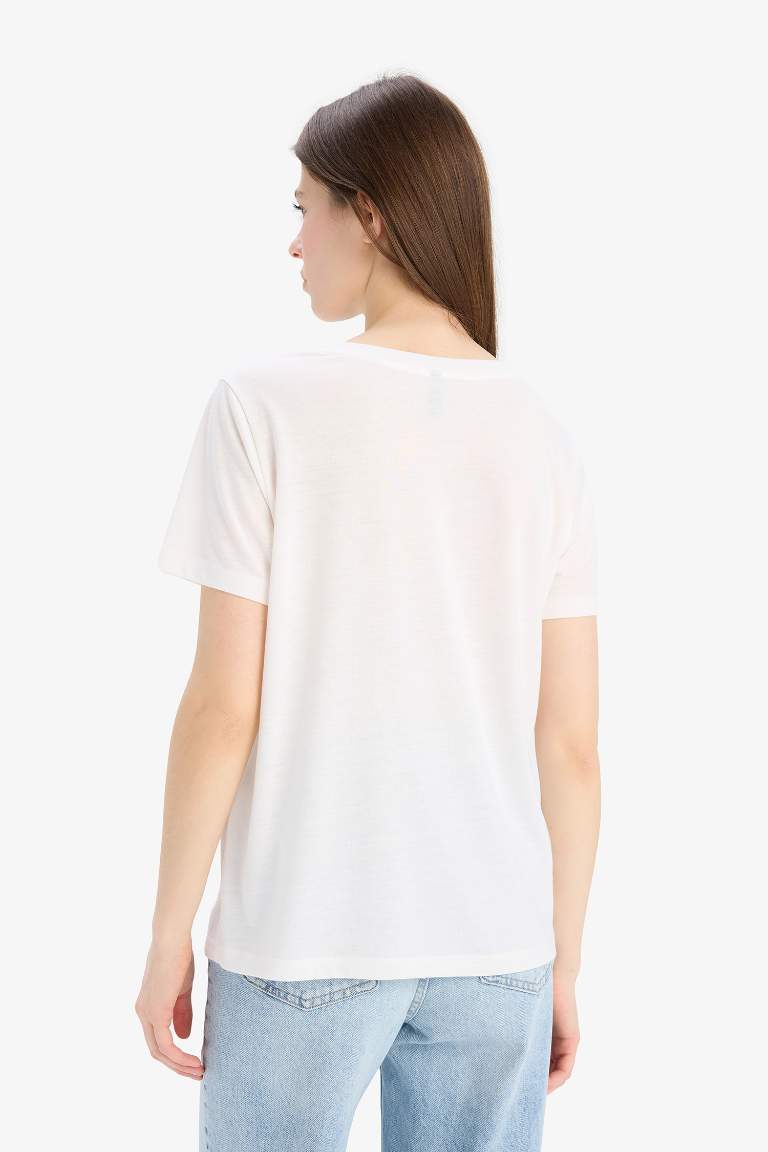 Regular Fit V Neck Basic T-Shirt