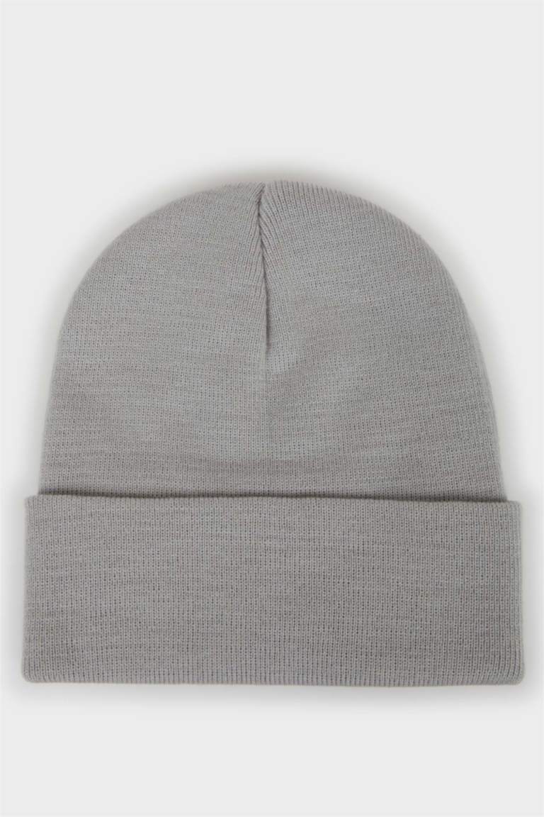 Мужская трикотажная шапка с принтом