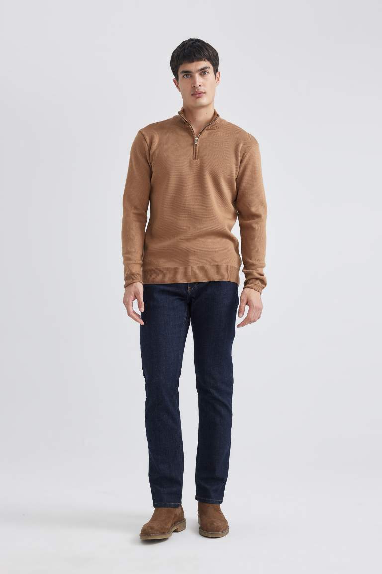 Man Standard Fit Zippered Basic Knitted Pullover