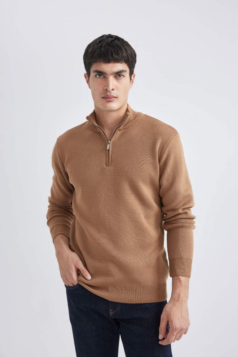 Man Standard Fit Zippered Basic Knitted Pullover