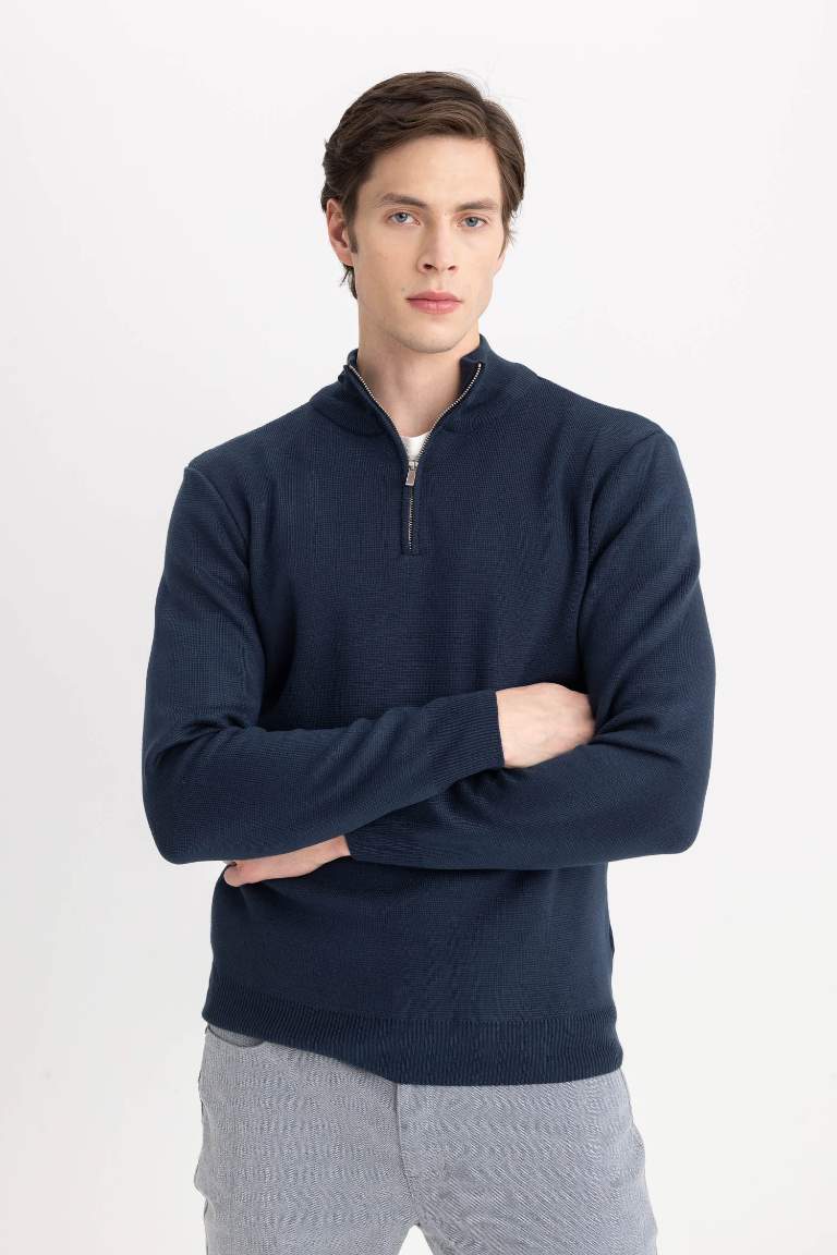 Standard Fit Zippered Basic Knitted Pullover