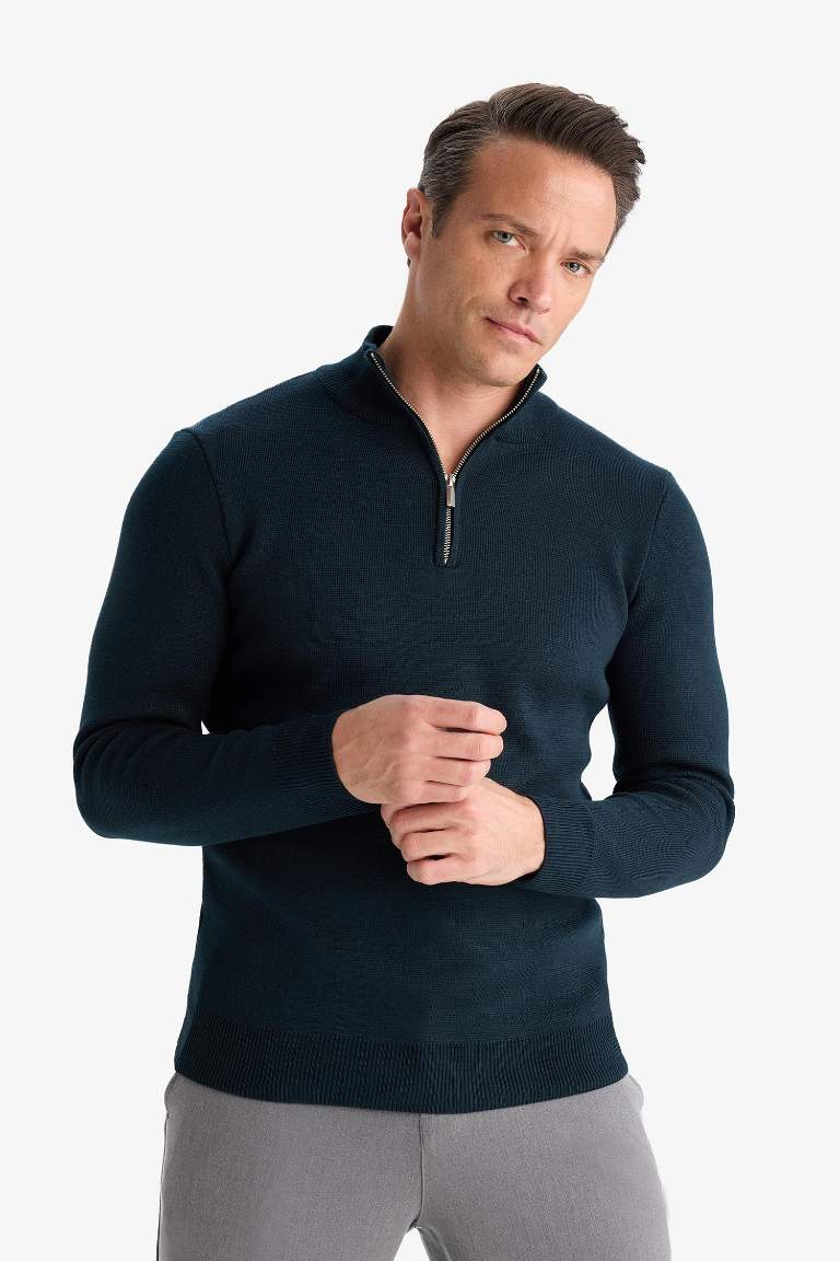 Standart Fit Yarım Fermuarlı Triko Kazak