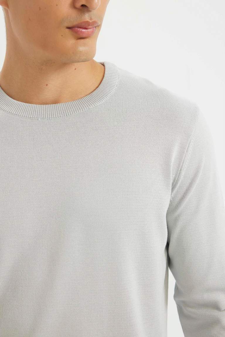 Standard Fit Crew Neck Basic Knitted Comfortable Pullover