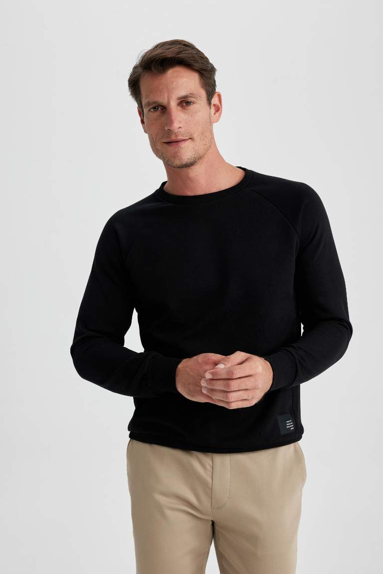 Siyah Regular Fit Bisiklet Yaka Dokuma Etiketli Basic Düz Sweatshirt