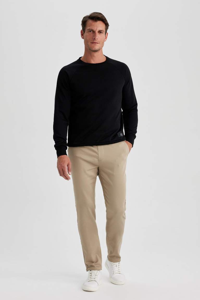 Siyah Regular Fit Bisiklet Yaka Dokuma Etiketli Basic Düz Sweatshirt