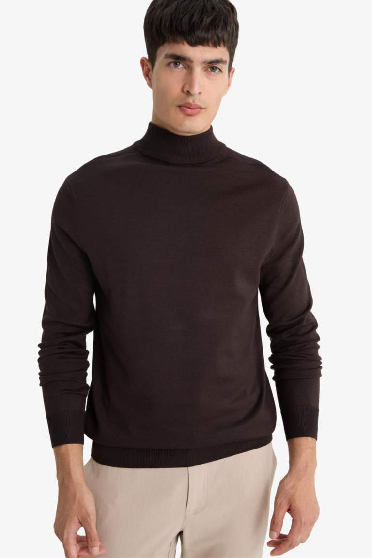 Свитер Regular Fit с горловиной-стойкой