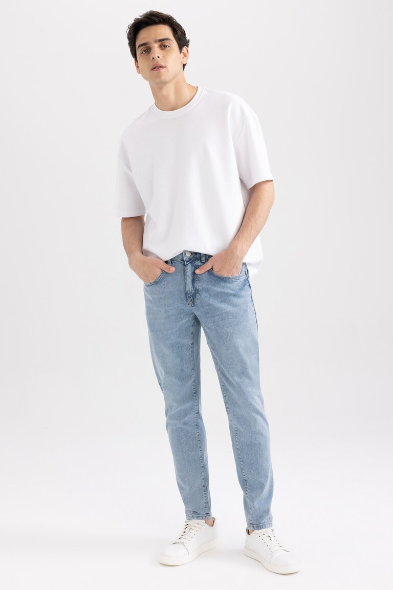 Blue MAN Slim Tapered Fit Narrow Fit Normal Waist Tapered Leg Jeans ...