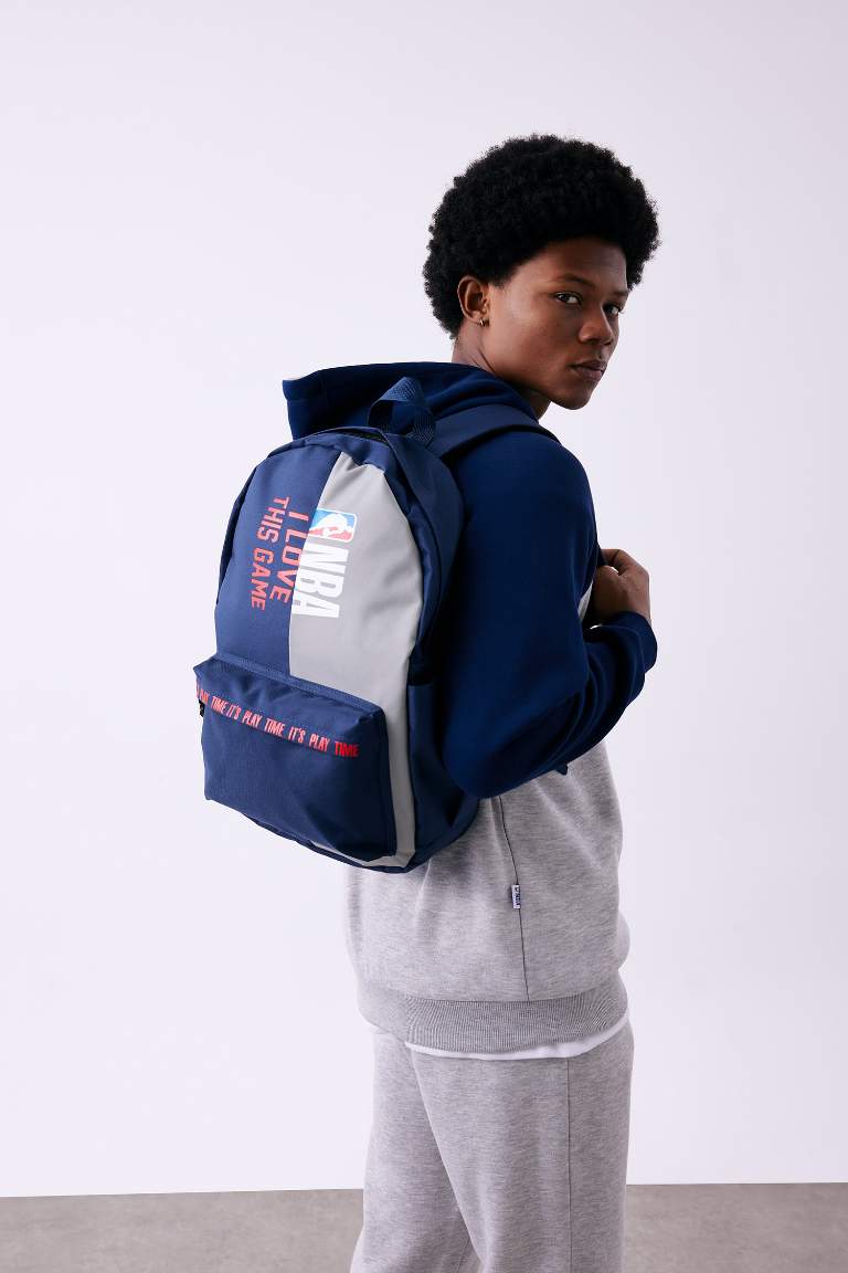 Unisex NBA Wordmark Spor Baskılı Su İtici Kumaş Okul Çantası