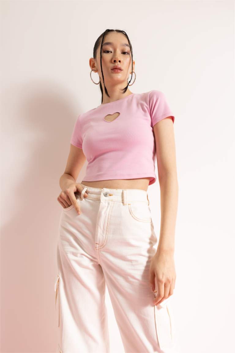 Coool Fitted Kalp Pencereli Kısa Kollu Tişört