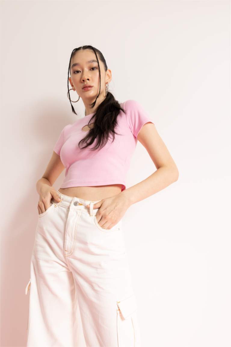 Coool Fitted Kalp Pencereli Kısa Kollu Tişört