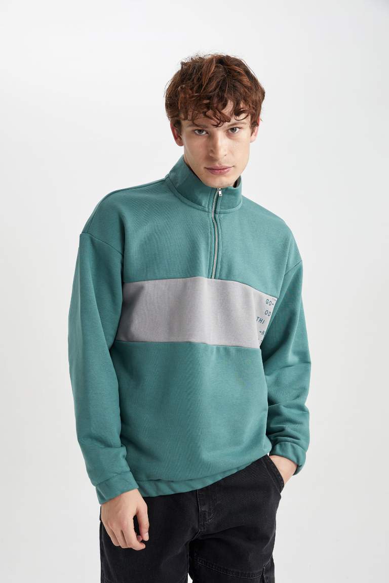 Oversize Fit Geniş Kalıp Dik Yaka Fermuarlı Baskılı Sweatshirt