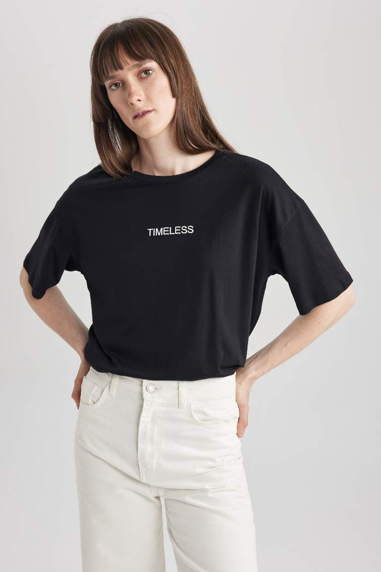 Relax Fit Crew Neck Slogan Printed T-Shirt