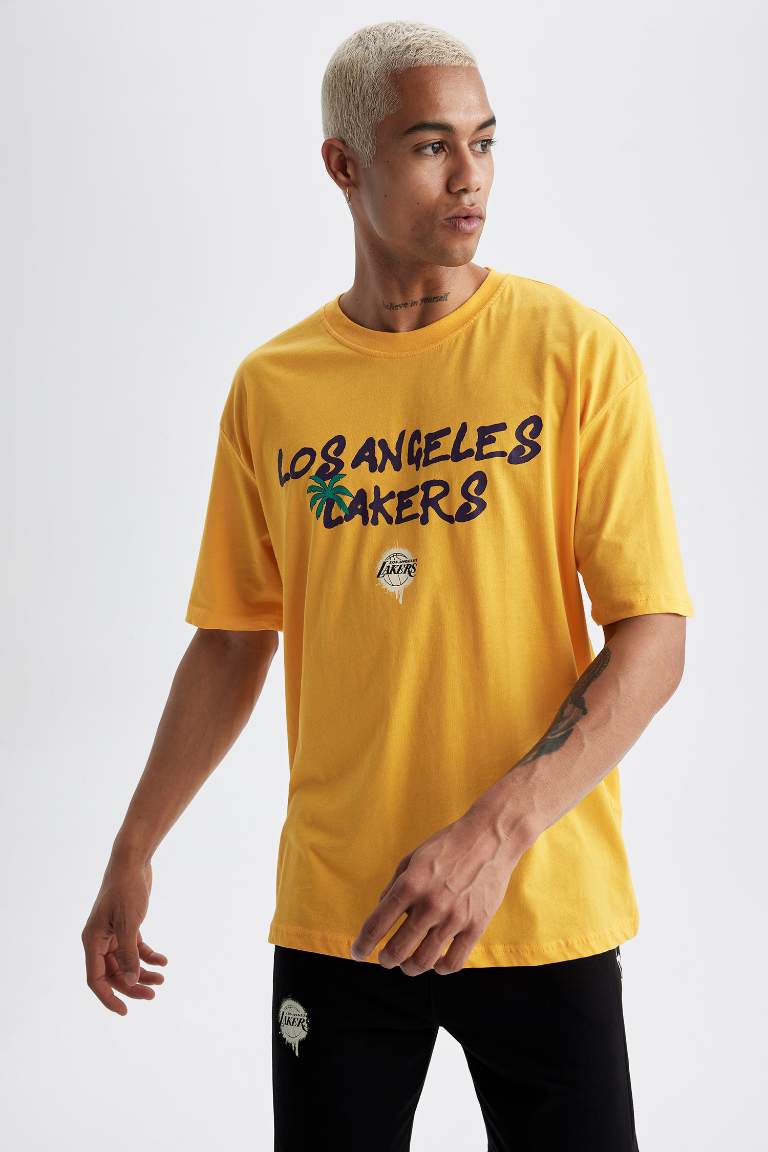 DeFactoFit NBA Los Angeles Lakers Oversize Fit Bisiklet Yaka Kısa Kollu Tişört