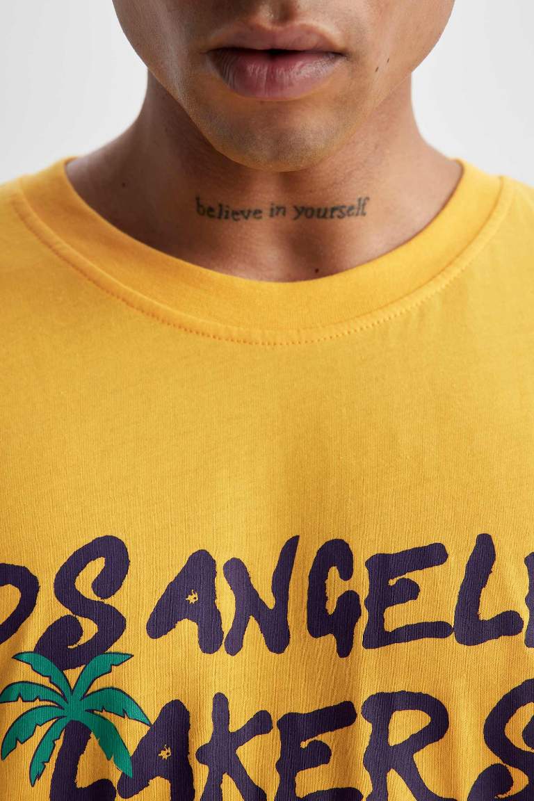 DeFactoFit NBA Los Angeles Lakers Oversize Fit Bisiklet Yaka Kısa Kollu Tişört