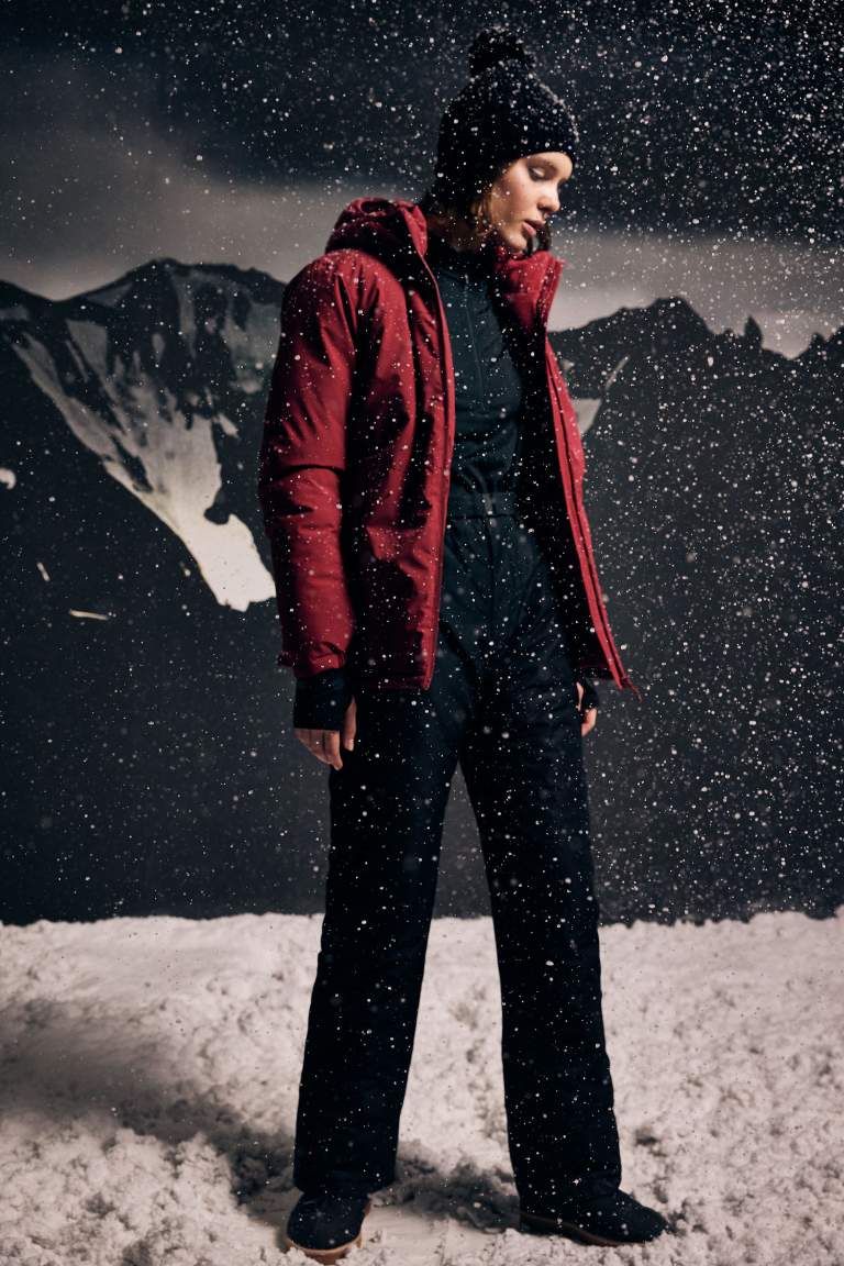 DeFactoFit Isıtıcılı Şişme Mont Su İtici Rüzgar Geçirmez Slim Fit Dar Kesim Kapüşonlu Polar Astarlı