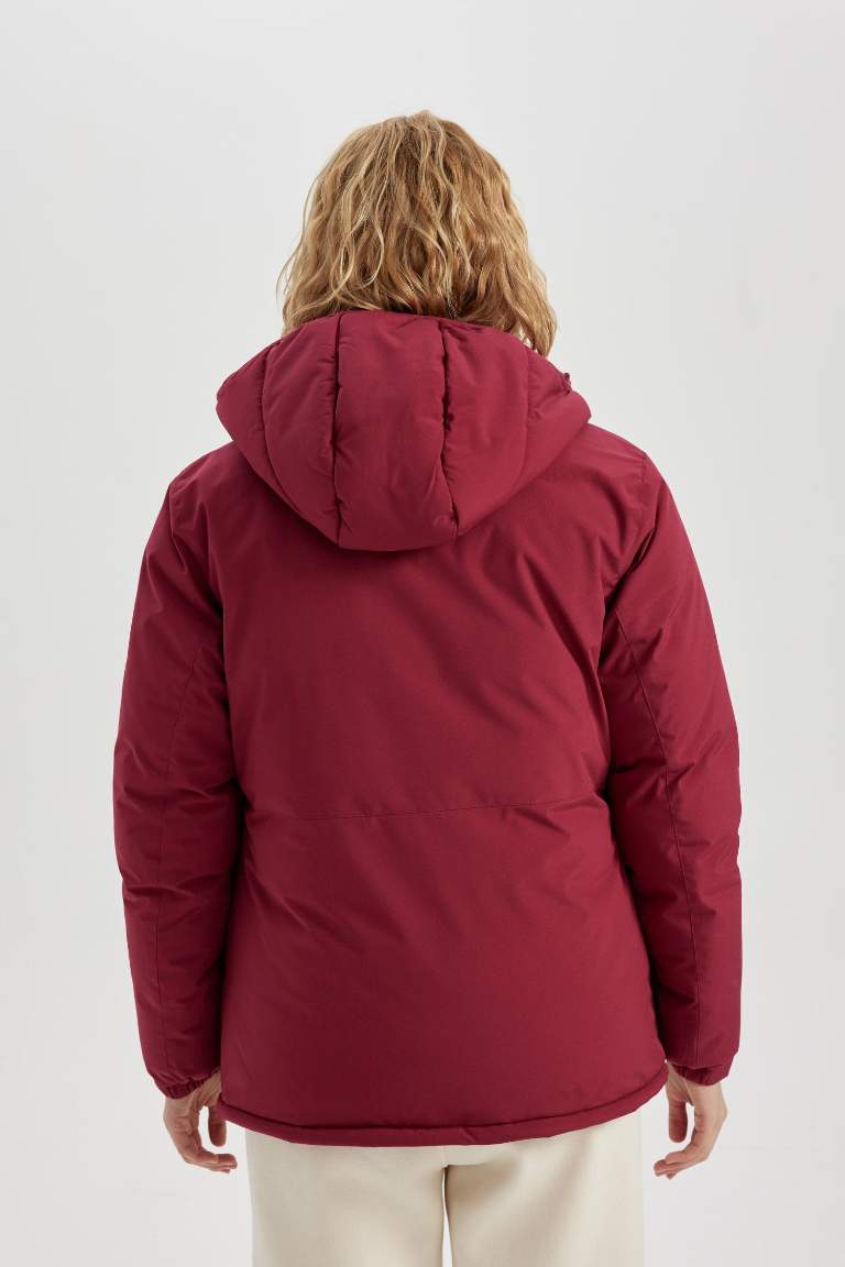 DeFactoFit Isıtıcılı Şişme Mont Su İtici Rüzgar Geçirmez Slim Fit Dar Kesim Kapüşonlu Polar Astarlı