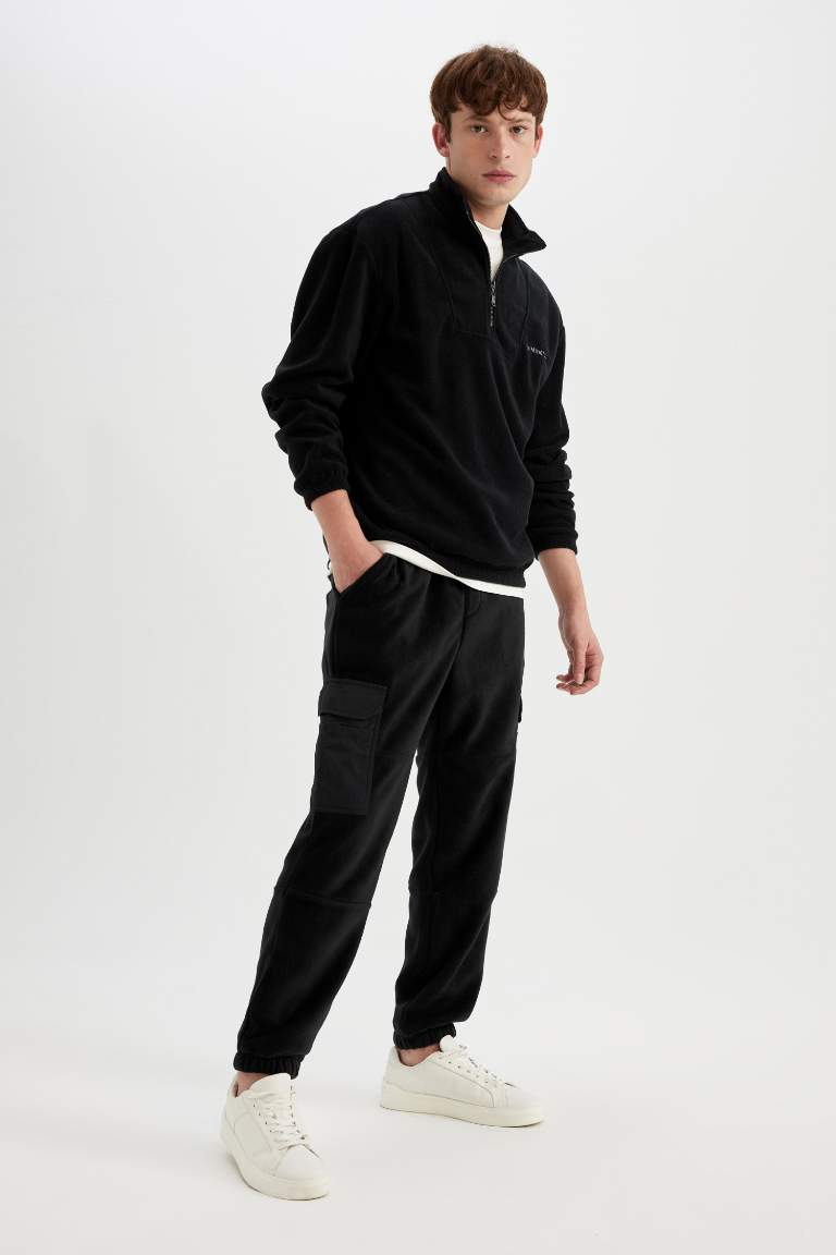 Black Regular Fit Cargo Polar Sweatpants