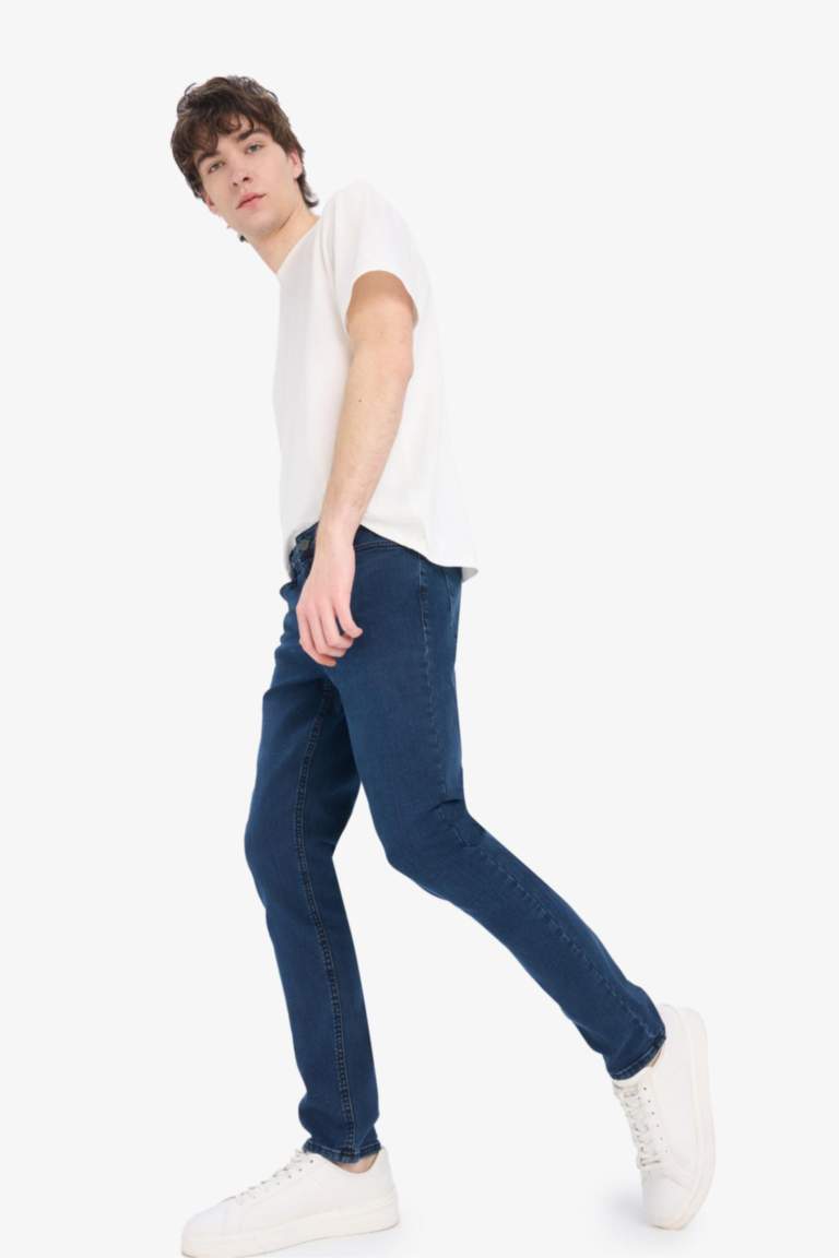 Pedro Slim Fit Jeans