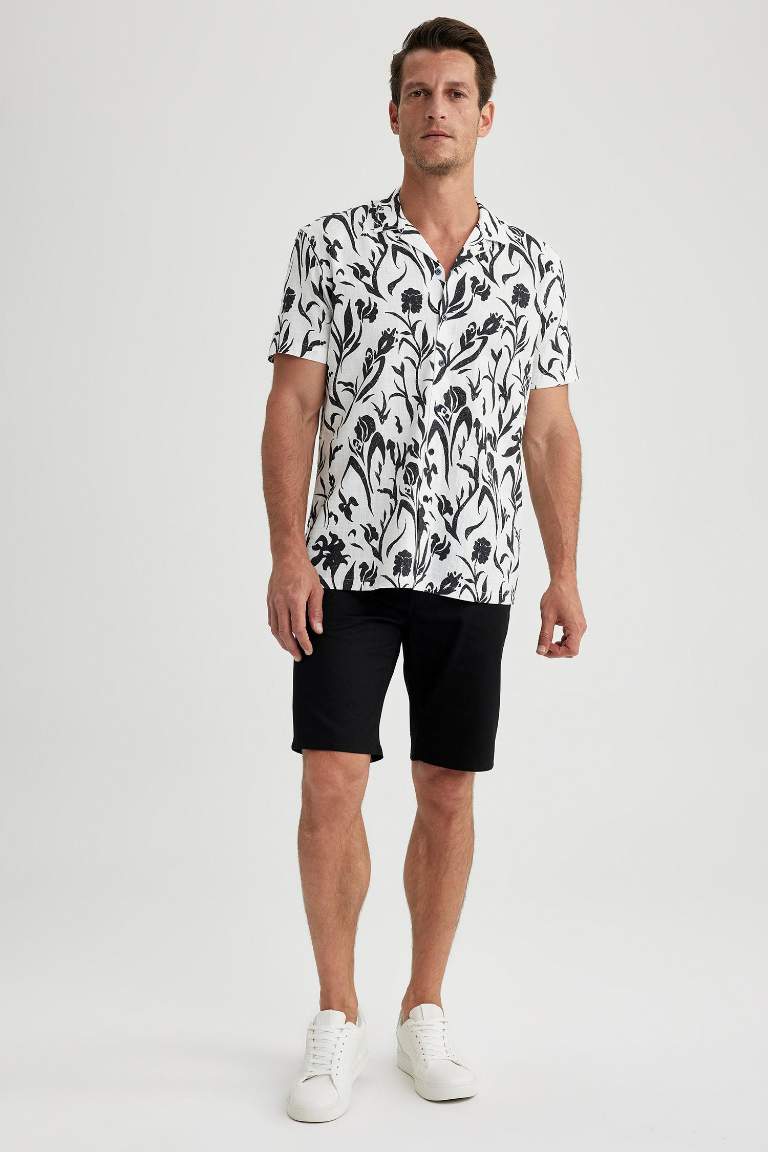 Regular Fit Resort Neck Woven Printed Short Sleeve Shirt