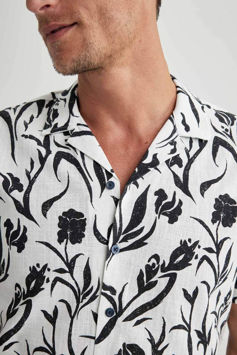 Regular Fit Resort Neck Woven Printed Short Sleeve Shirt