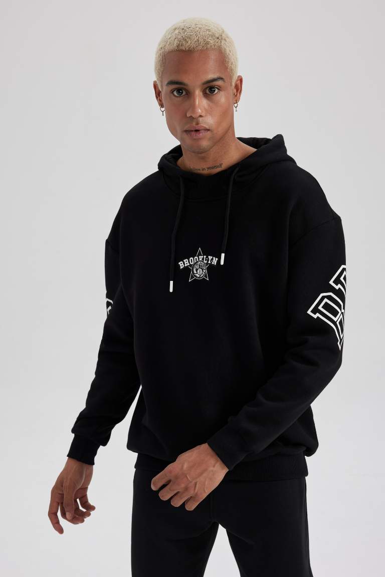 DeFactoFit NBA Brooklyn Nets Boxy Fit Kapüşonlu Sırt Baskılı Kalın Sweatshirt