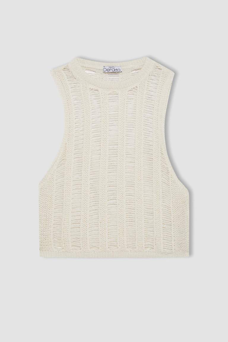 Regular Fit Crew Neck Sleeveless T-Shirt