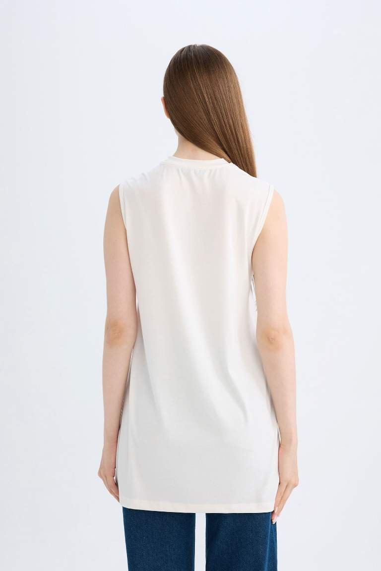 Regular Fit Crew Neck Sleeveless Basic Tunic