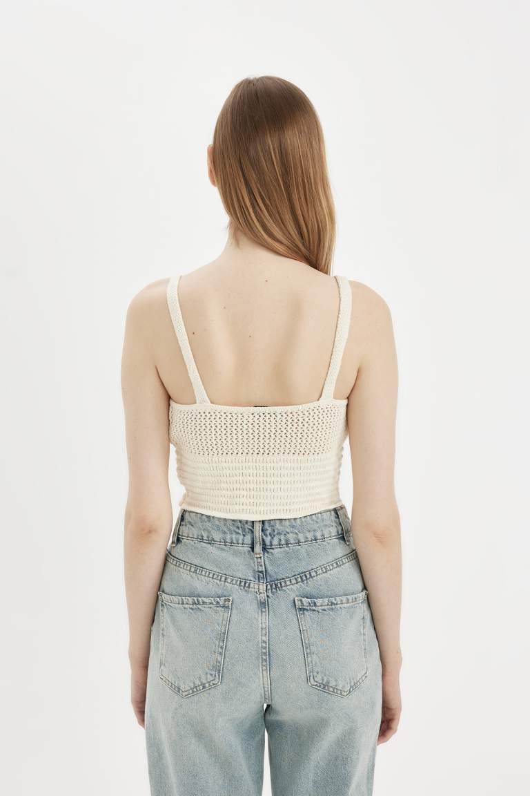 Slim Fit V-Neck Knitted Crop Top