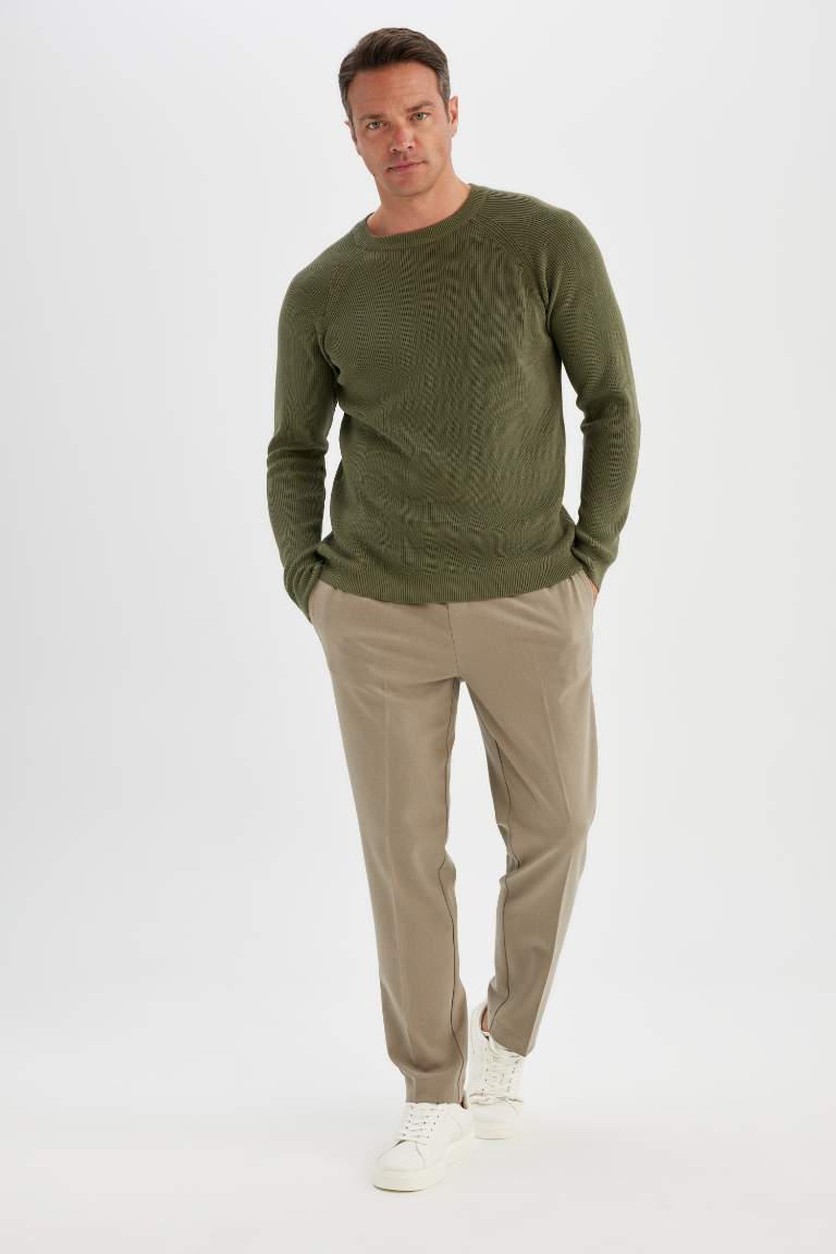 Standard Fit Crew Neck Basic Knitted Pullover