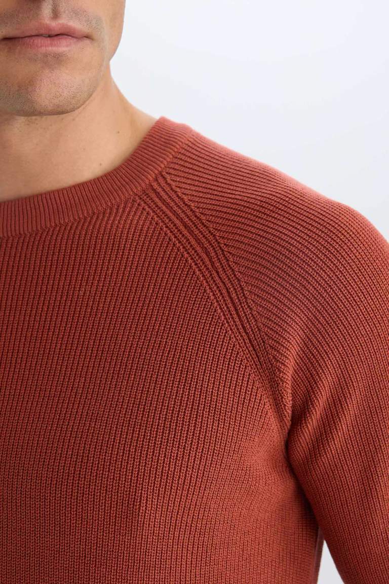 Standard Fit Crew Neck Knitwear Pullover