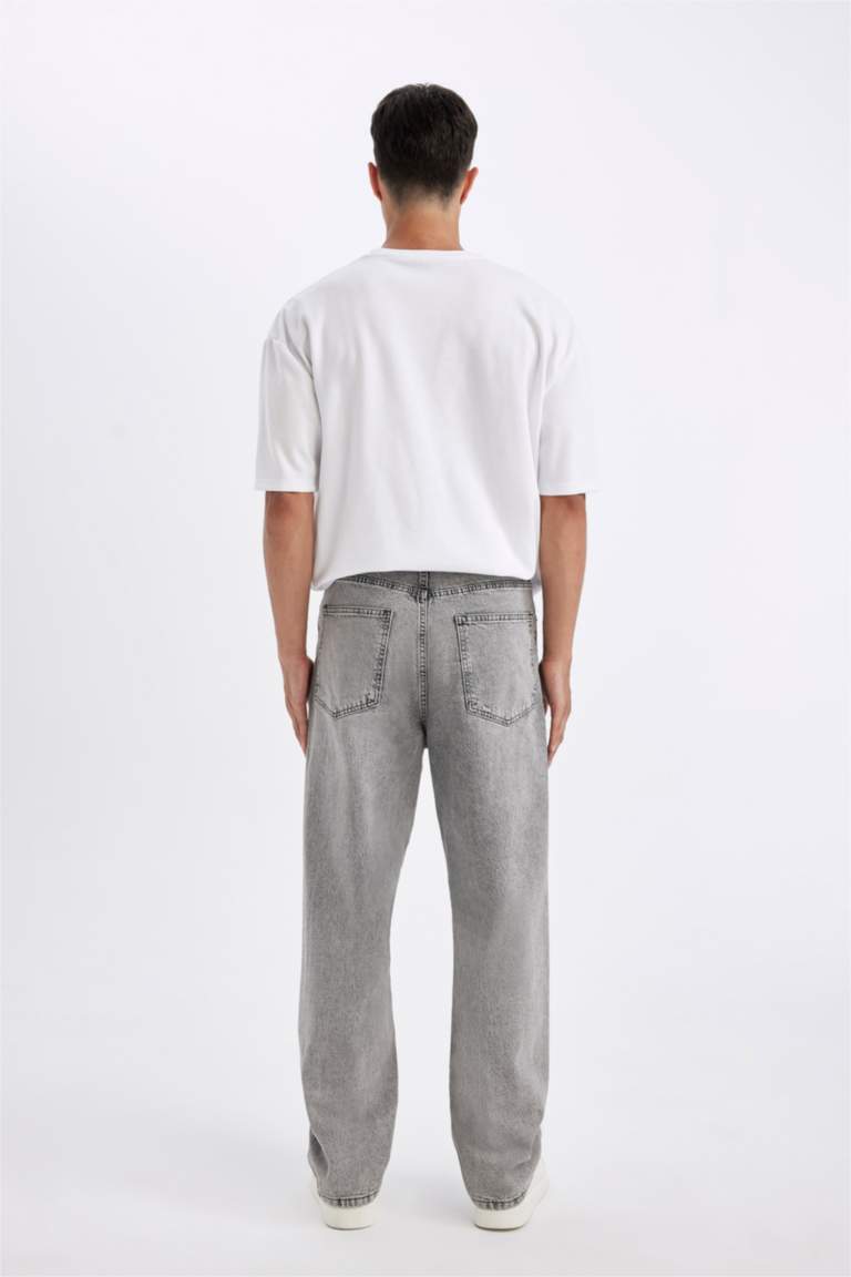 Сүйкімді Лаура Лион мен Симон шынымен көңілді болады