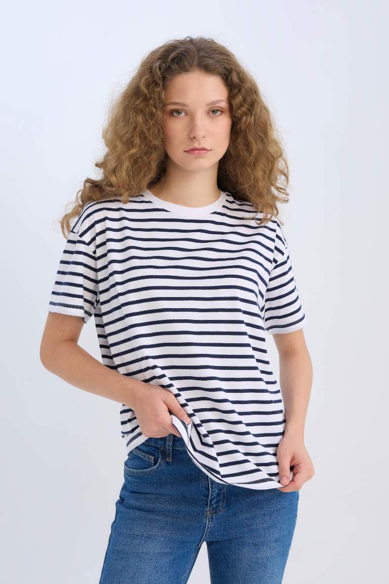 Oversize Fit Crew Neck Short Sleeve T-Shirt