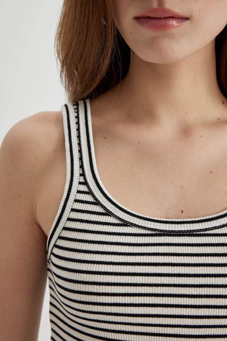 Slim Fit Striped Camisole Round Collar Tank Top