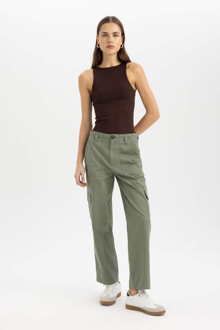 Wide Leg With Cargo Pocket Gabardine Trousers