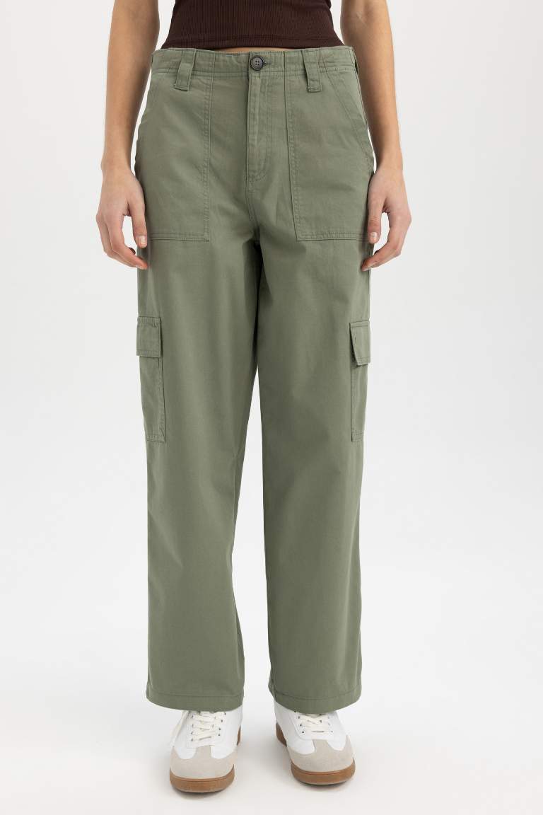 Wide Leg With Cargo Pocket Gabardine Trousers