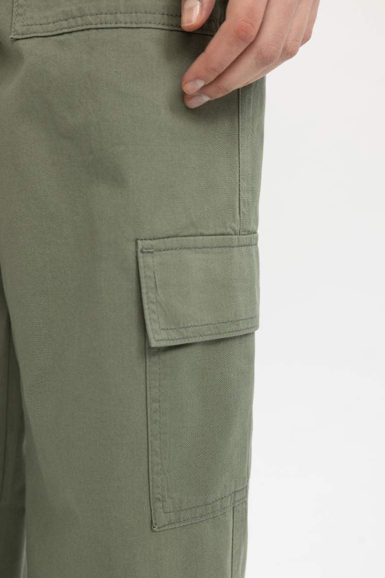 Wide Leg With Cargo Pocket Gabardine Trousers