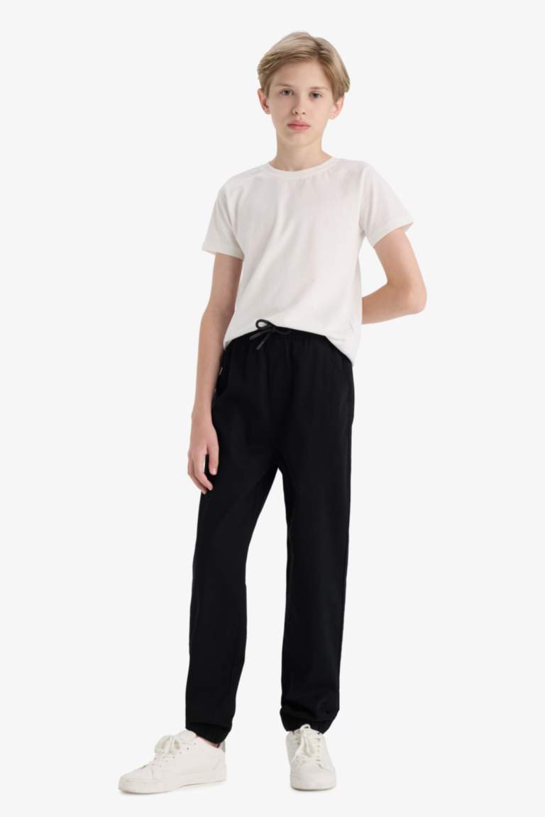 Erkek Çocuk Beli Bağcıklı Lastikli Paça Cepli Basic Düz Siyah Jogger Gabardin Pantolon
