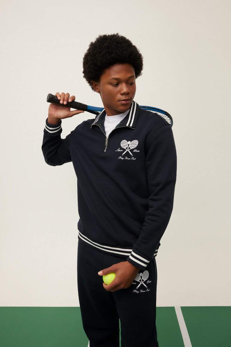 DeFactoFit Standart Fit Dik Yaka Sporcu Yarım Fermuarlı Baskılı Sweatshirt