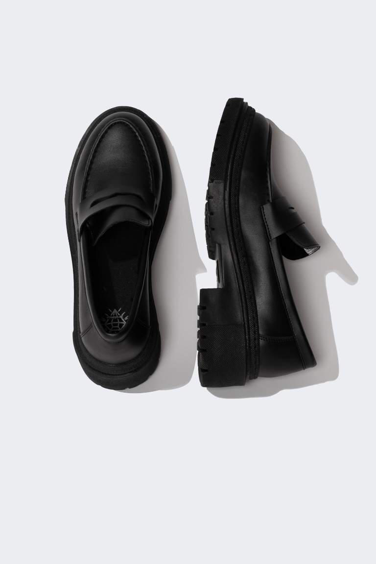 حذاء كلاسيكي حريمي جلد صناعي