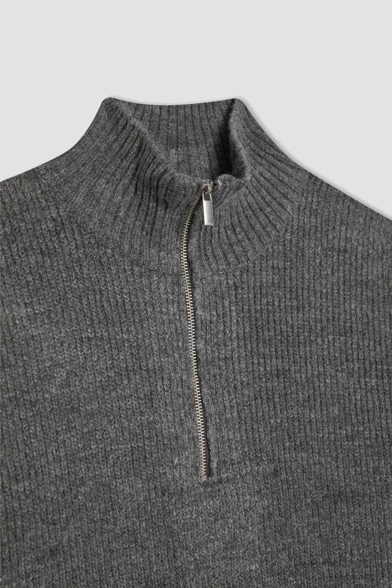 Regular Fit Fermuarlı Dik Yaka Uzun Kollu Triko Maxi Elbise
