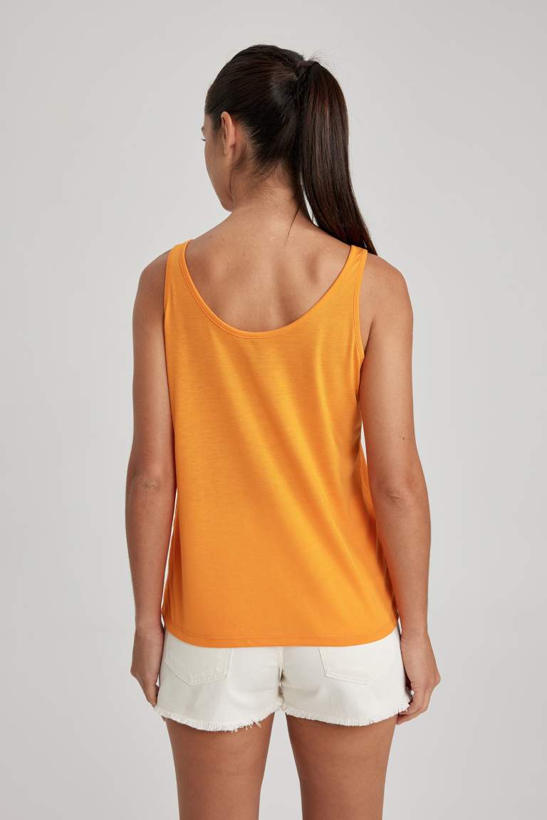 Regular Fit Slogan Crew Neck Sleeveless Tank Top