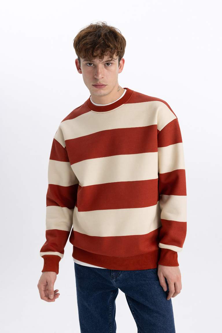 سويت شيرت أوفر سايز مطبوع بياخة مستديرة